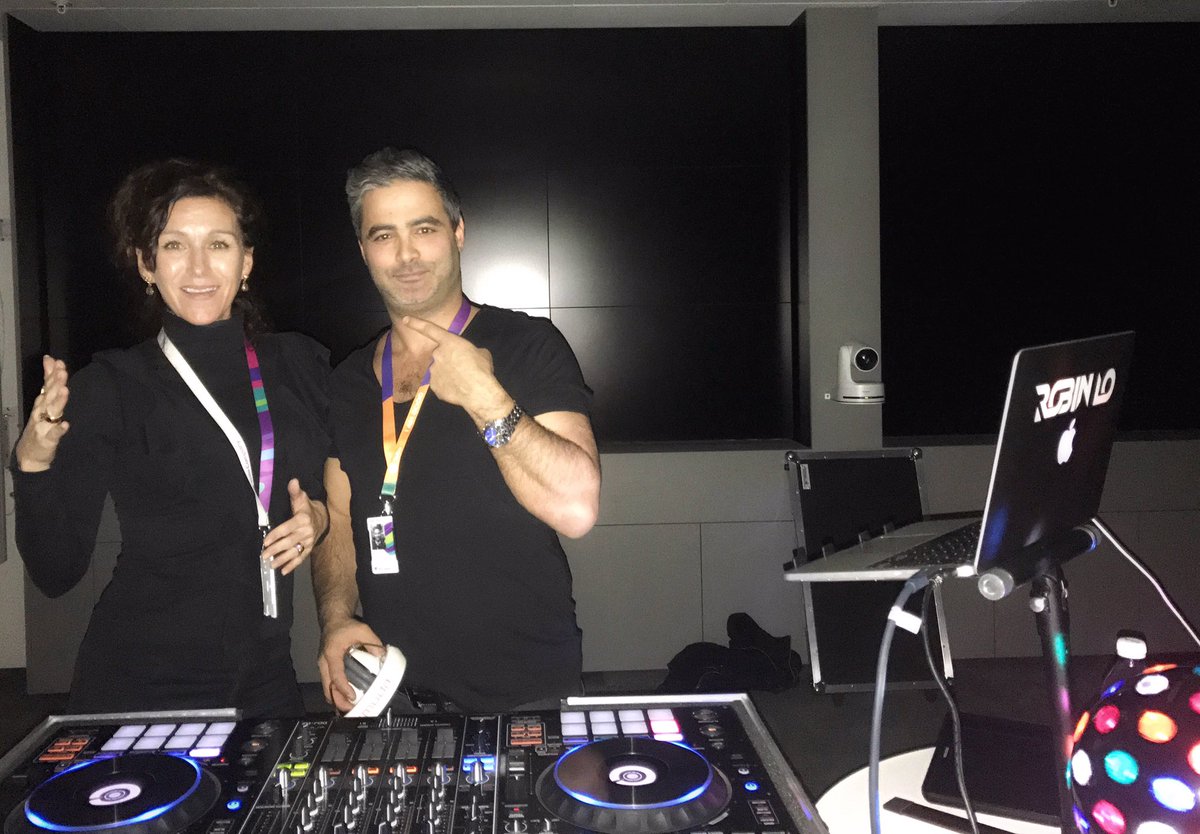 DJ Robin Lo gästade månadens lunchbeat... grymt spelat! 🙌🙌🙌 Bästa luncherna ever! #TeliaCompany #lunchbeat