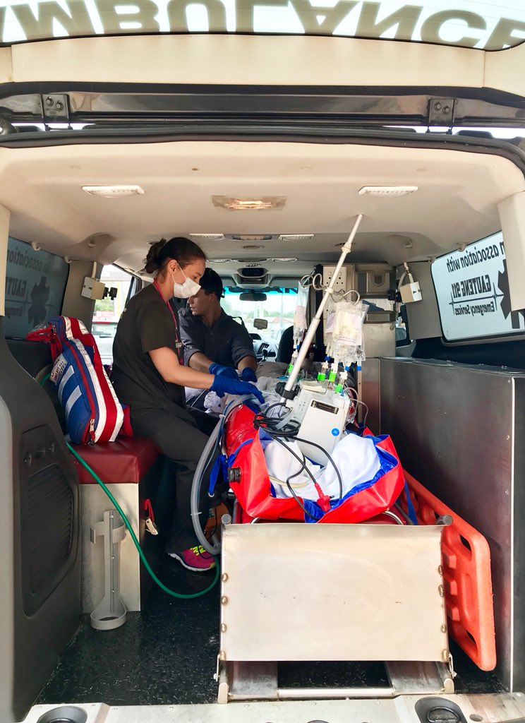 VitalmedER's tweet photo. #VitaMed on transfer for a ventilated partient. https://t.co/goUGmq5E4T