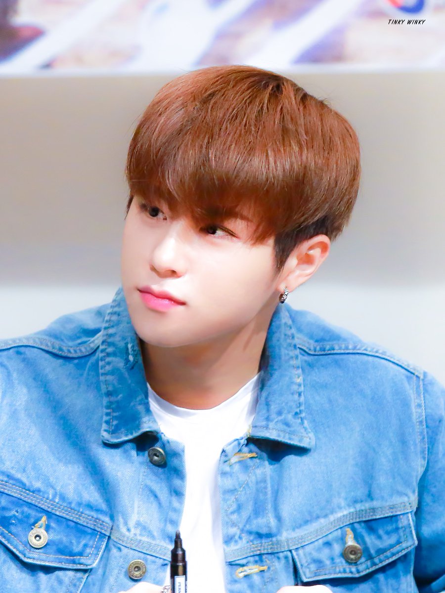 JIAHNnet's tweet photo. 171112 용산 팬싸
좋아💘 사랑해서~~💕
#IN2IT #JIAHN #YOUJIAHN #인투잇 #지안 #유지안 https://t.co/hojPGgMcDR