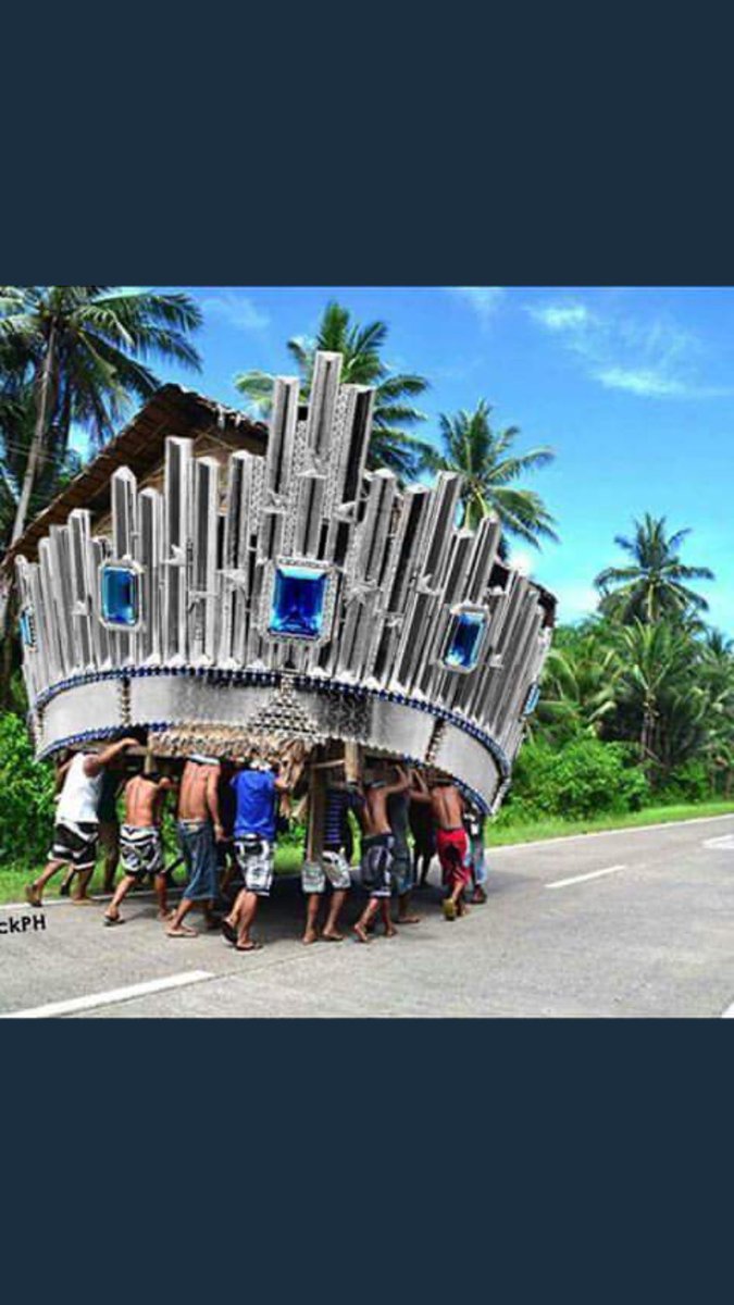 Bayanihan para sa korona! tara na tweet and retweet muna for our very own #MissUniverse #Philippines Rachel Peters  Raaavvvaaaannn....