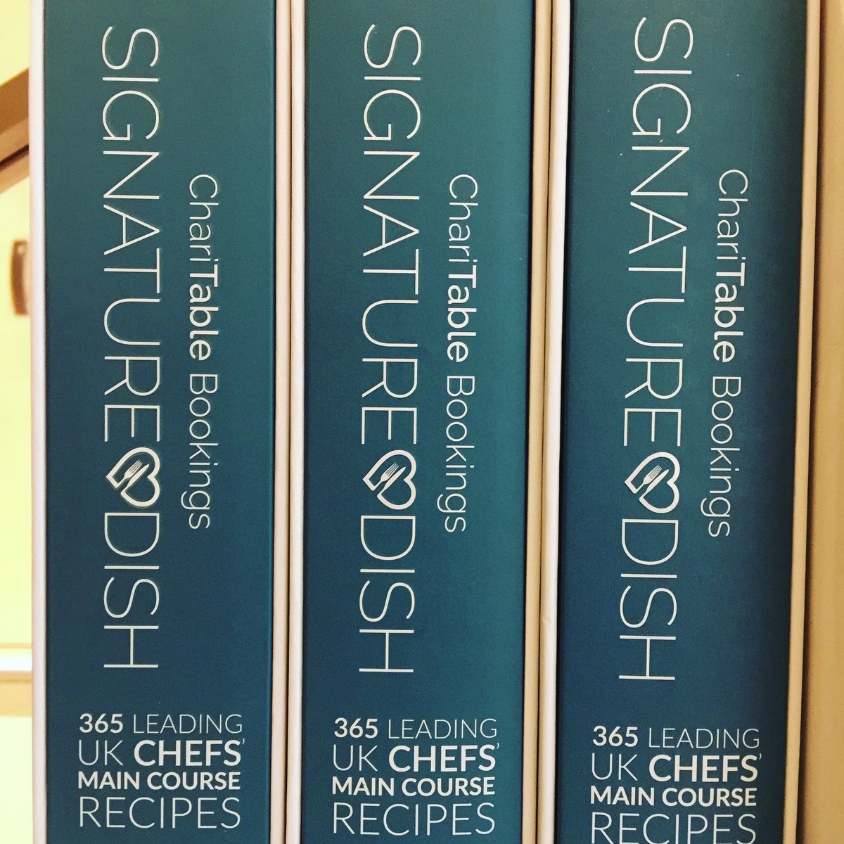 QuirinaleResto's tweet photo. The perfect Christmas gift 🎁 @QuirinaleResto #charitable #signaturedish #cookbook #chefstalk #londonchefs #christmas present https://t.co/R1gpQNYUHo