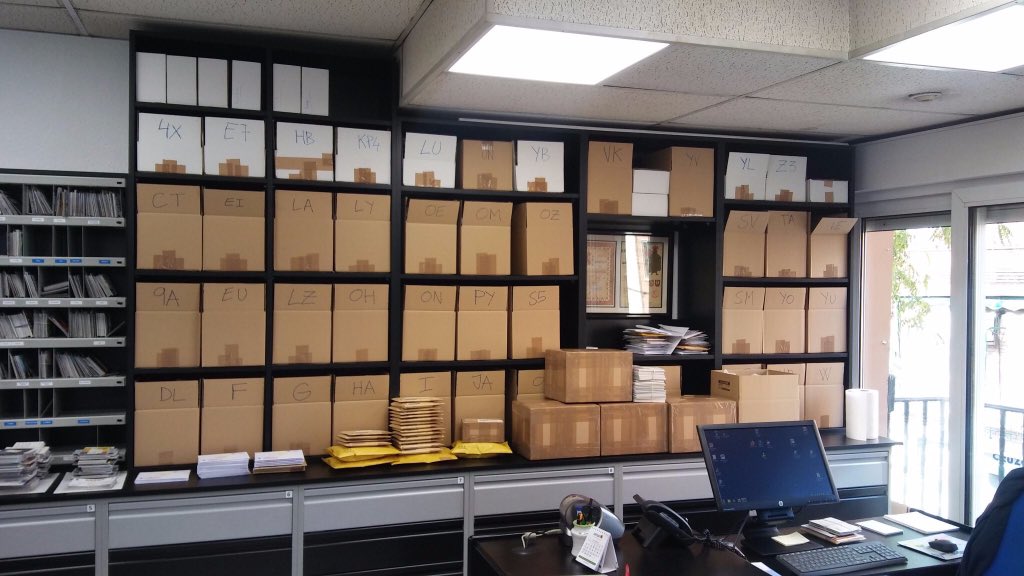 Desde ayer están en el Bureau de <a href="/ure_es/">Unión de Radioaficionados Españoles</a> para distribución mis QSLs diseñadas con la aplicación de QDURE, excelente herramienta para los que nos gusta confirmar los QSOs, Afíliense! Es un sistema increíble!! <a href="/EA1CS/">𝗗𝗫 𝗜𝗡𝗙𝗢</a> @ea5bb <a href="/XE1EE/">Alex XE1EE/10AT126</a> <a href="/HK1RJORGE/">JORGE LUIS PRIETO</a> <a href="/ea5by/">Antonio Galiana</a> <a href="/charlesm0oxo/">Charles</a> <a href="/M0URX/">Tim Beaumont M0URX</a>