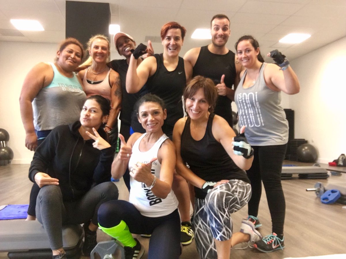 lorenasarabia2's tweet photo. #ApoloStark esta de aniversario primera clases #X-training y la segunda #bodypump103 con #Merche #Antonio https://t.co/qMocyaim2E