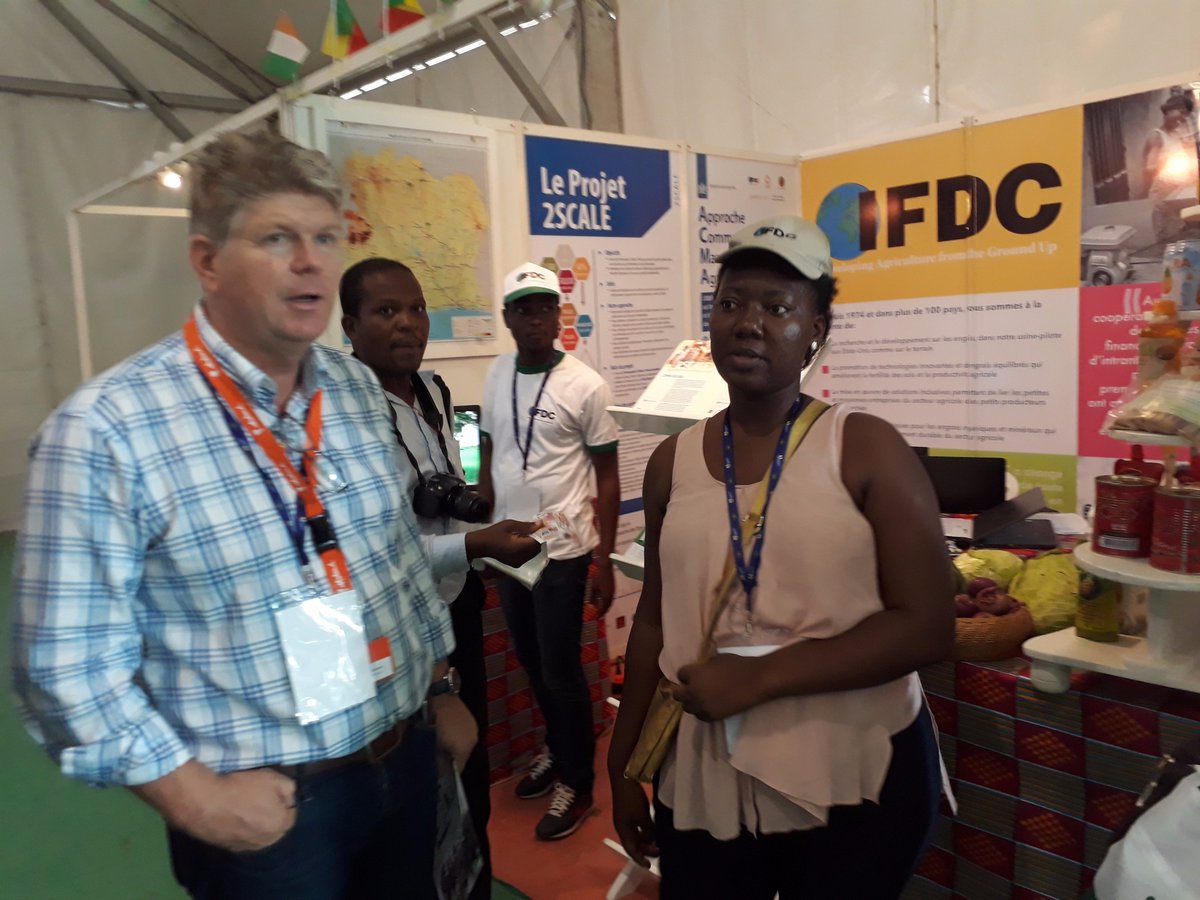 USAIDC4CP's tweet photo. @IFDCnews has marshalled the #KNOWLEDGE #skills and #energies of its personnel in #WestAfrica to tell the @IFDCnews #SuccessStory at the ongoing @SARA_Abidjan.
https://t.co/sa0uF2KSxs …
#IFDCnews_SARA2017 #Civ225 #SARA2017 @AfricFertilizer @BoPInc @ICRAedu #Abidjan #CIV225 #civ https://t.co/LY5hZOfU1L