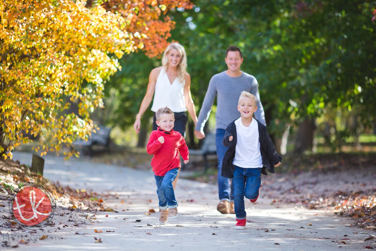 TKPhoto_Chicago's tweet photo. Chasing the daylight!!
.
.
.
#chicagofamilyphotographer #chicagochildrensphotographer #chicagophotographer #fallfamilysession #fallfamily #fall #familyportraitphotographer #familyphotography #photographyfamily #family #familytime #familyfirst #instafamily #familylove https://t.co/OhRTpyX1UL