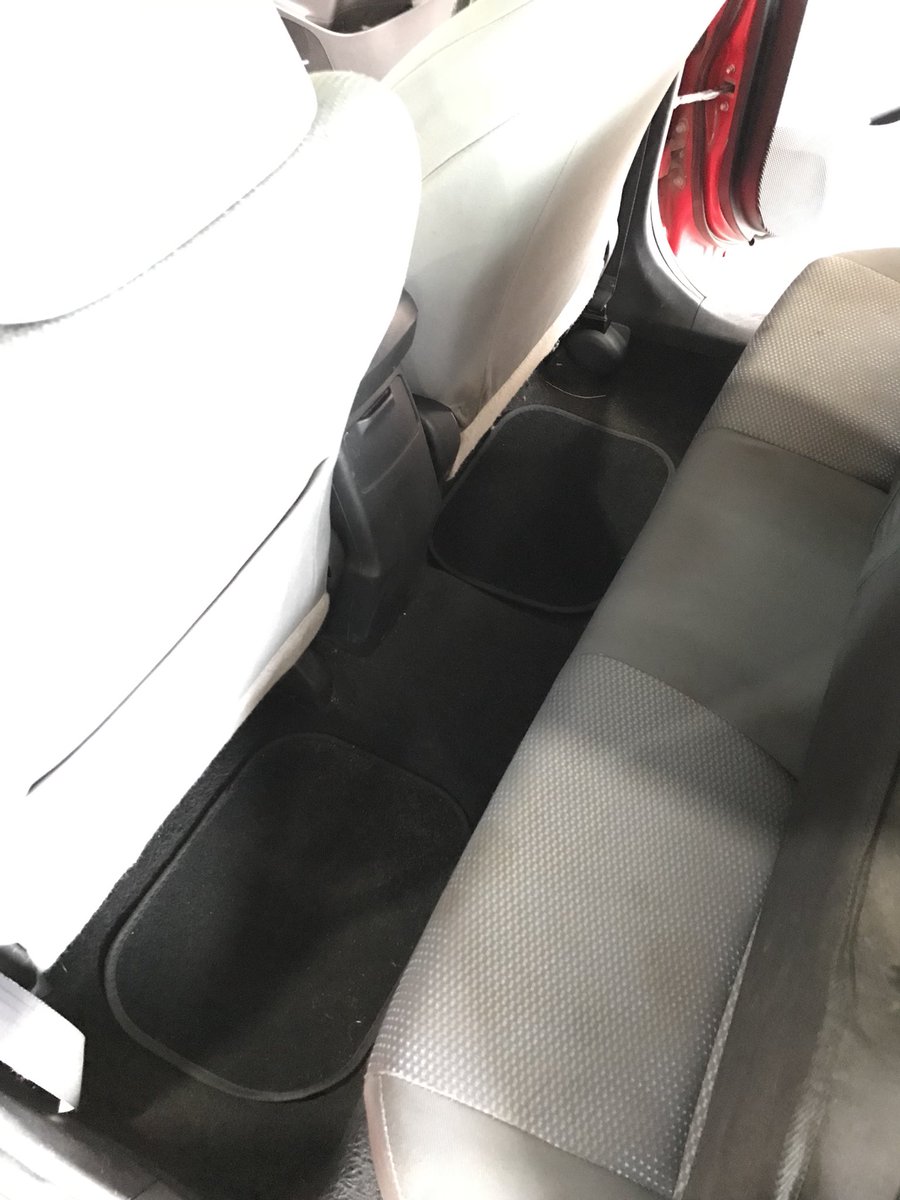 Peekautocare's tweet photo. Much needed clean up! 😷 #indianapolis #indiana #indy #317
#downtown #autodetailing #detailing #details #detail #interior #exterior #audi #luxury #cars #car #luxurycars #wash #wax #mobile #mobileautodetail #HappyThankgiving https://t.co/qtY2QUzzw1