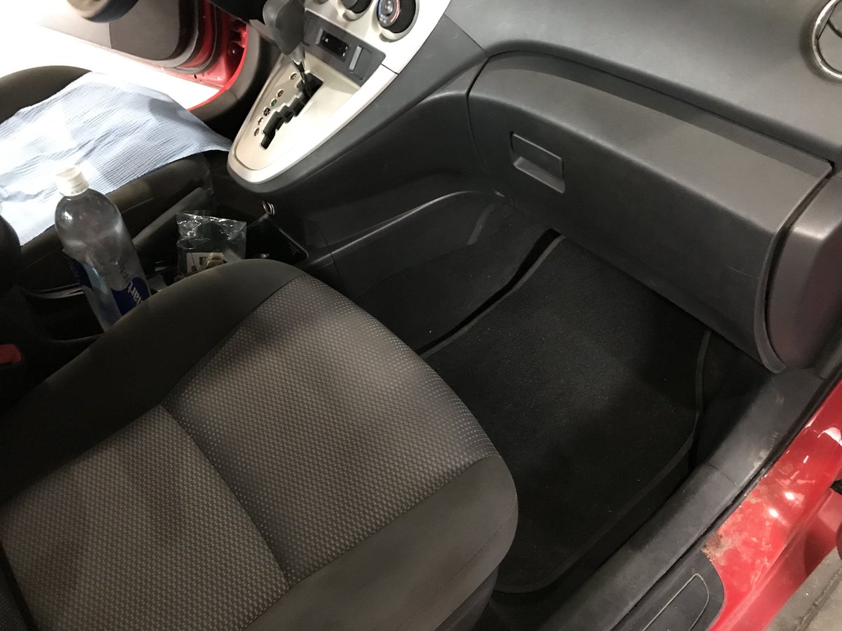 Peekautocare's tweet photo. Much needed clean up! 😷 #indianapolis #indiana #indy #317
#downtown #autodetailing #detailing #details #detail #interior #exterior #audi #luxury #cars #car #luxurycars #wash #wax #mobile #mobileautodetail #HappyThankgiving https://t.co/qtY2QUzzw1