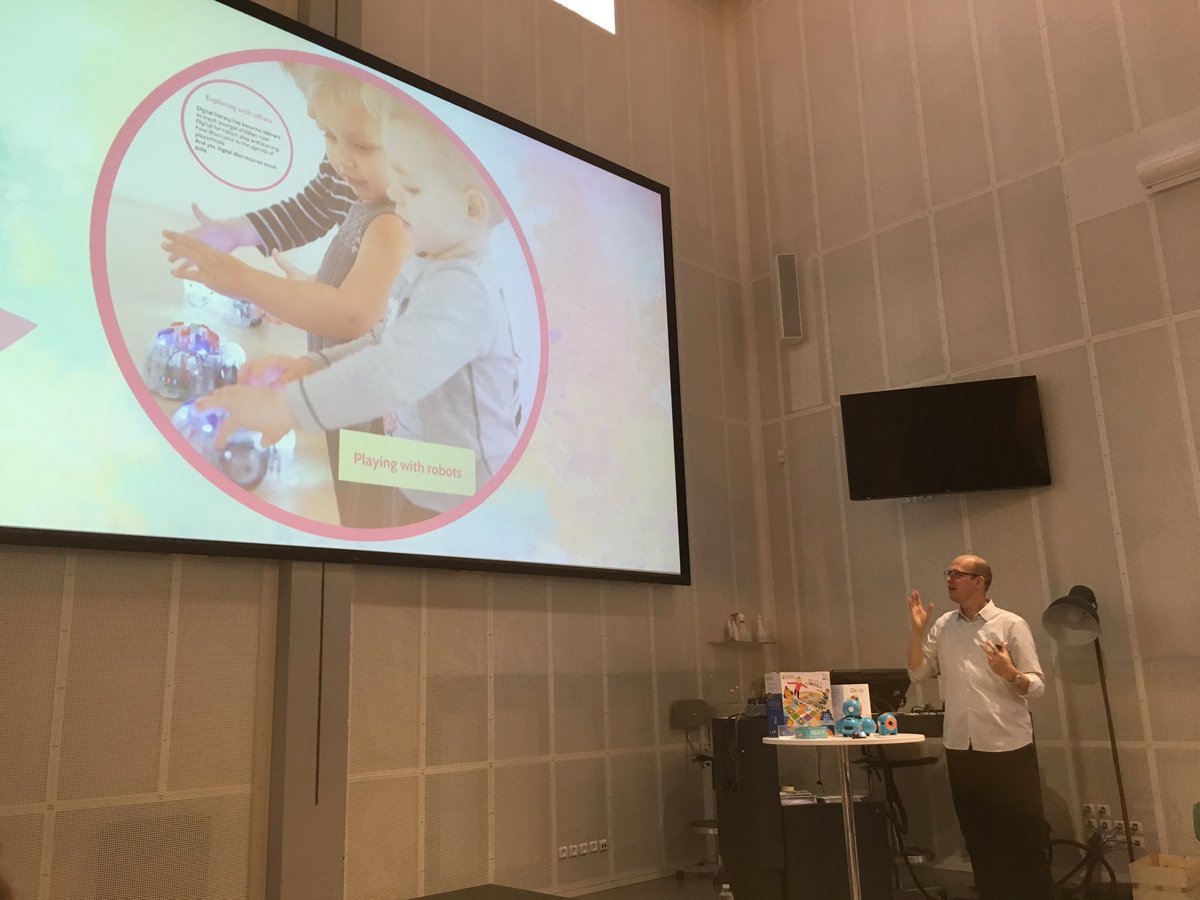 Tech_RevEU's tweet photo. Digital toddlers: Great to hear from @Danishmo and #TeamTechTown member @eskilfroding about introducing #digital and #tech play to pre-schoolers and their staff in #LOOPCITY https://t.co/StfB6Btgcb