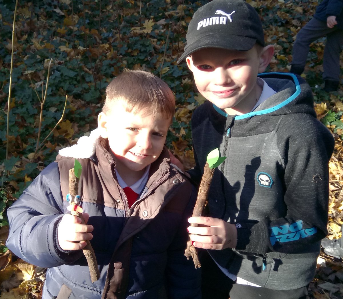 MonksAbbeyFS2's tweet photo. Thanks to Year 5 for coming to the woods with us. We made Stickman! #reading80books #monksabbeyrocks https://t.co/AcbE2BOxxL
