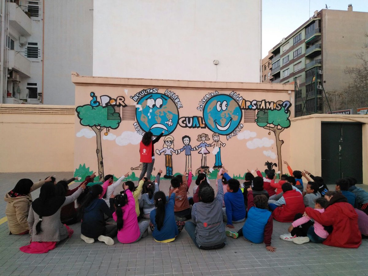 SaveChildrenCV's tweet photo. ¡En @SaveChildrenCV estamos buscando #educadores para nuestros proyectos de Acción Social en València!🙋🏽‍♂️🙋🏽

Ayúdanos a luchar para que los derechos de los niños y niñas más vulnerables se cumplan ✅✅

Más info aquí ➡️ https://t.co/yxdPdMYjQj https://t.co/6QUqXmQGOD
