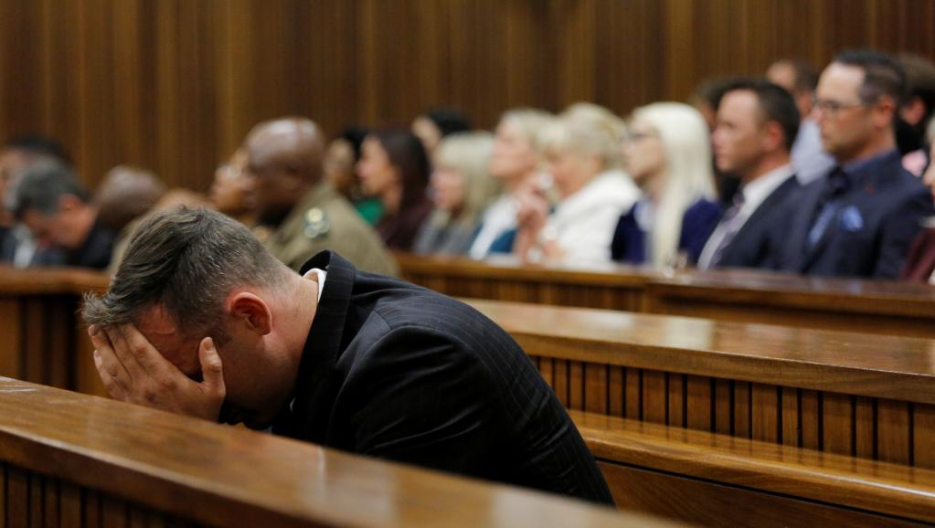 RFI's tweet photo. Pistorius: l’athlète condamné à une nouvelle peine de plus de 13 ans de prison https://t.co/ADohj3LFOV https://t.co/XRFRxpFgr9