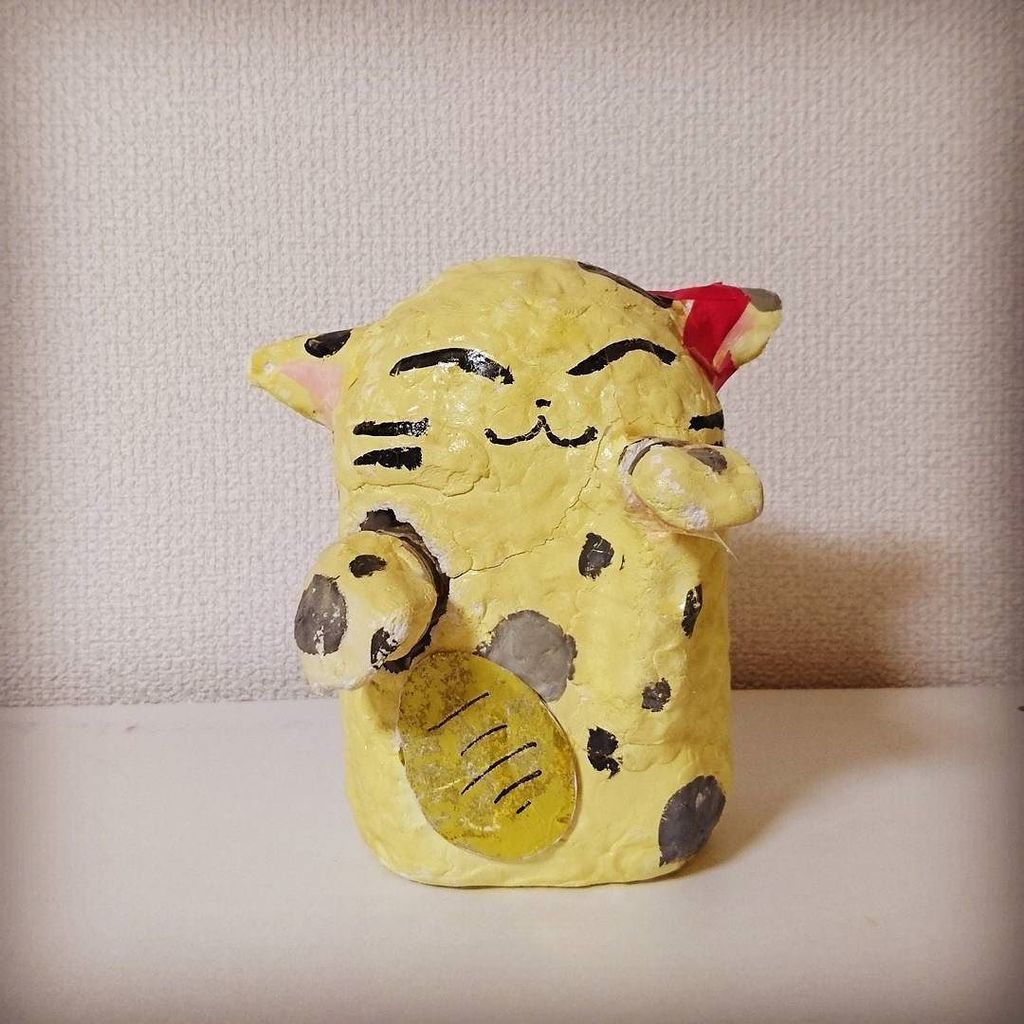 画像 小1の夏休みの自由工作で作った貯金箱。キットは使わず、ペットボトルと紙粘土で自力で作り上げて、自信作だった