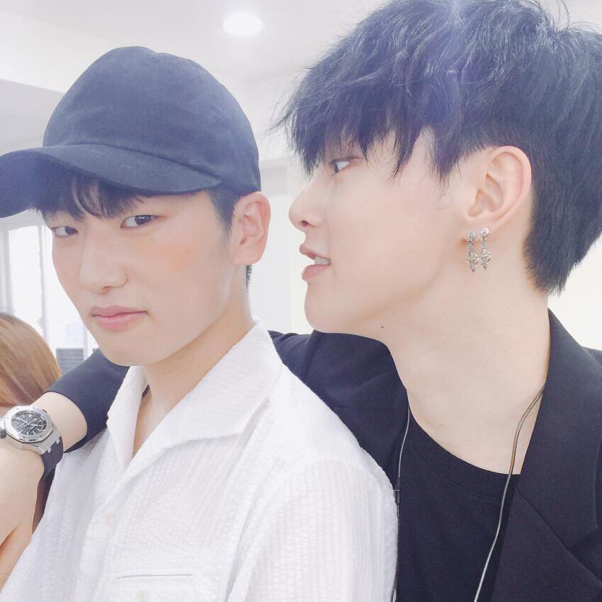 oarnav's tweet photo. ฮยอนบินแพทริคควอน . . . ทำไมเป็นเด็กนิสัยร้ายกาจได้ขนาดนี้ เป็นมายังไงก็เป็นอย่างนั้น 😂 https://t.co/3uuS3RsvDV