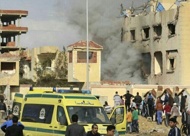 InfosFrancaises's tweet photo. 🇪🇬 ALERTE - Au moins 54 morts et 75 blessés dans l'attaque d'une mosquée par des hommes armés dans le nord du Sinaï. #Egypte https://t.co/nf8R0LRl8a