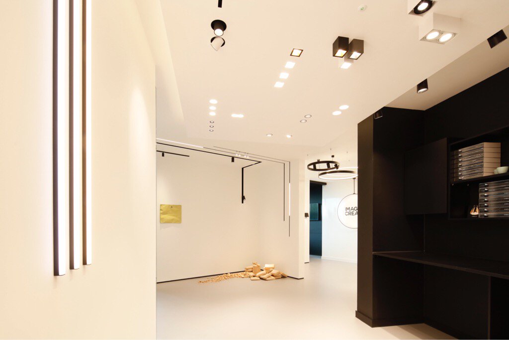 DeltaLight's tweet photo. Yesterday's opening of our new showroom in London was a great success! Here’s a preview of our new base of operations in the United Kingdom. Stay tuned for more. #londoncalling #wearedeltalight https://t.co/CaCKFqUNCw