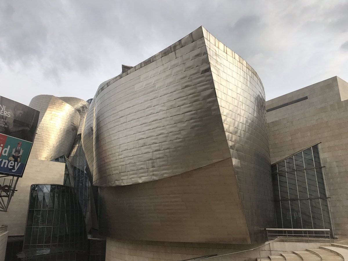 OPallarols's tweet photo. Good feedback from the audience about @cellnextelecom vision about smart telecom infrastructures at #IIForoUNIRED Bilbao https://t.co/1FwRReXAY7