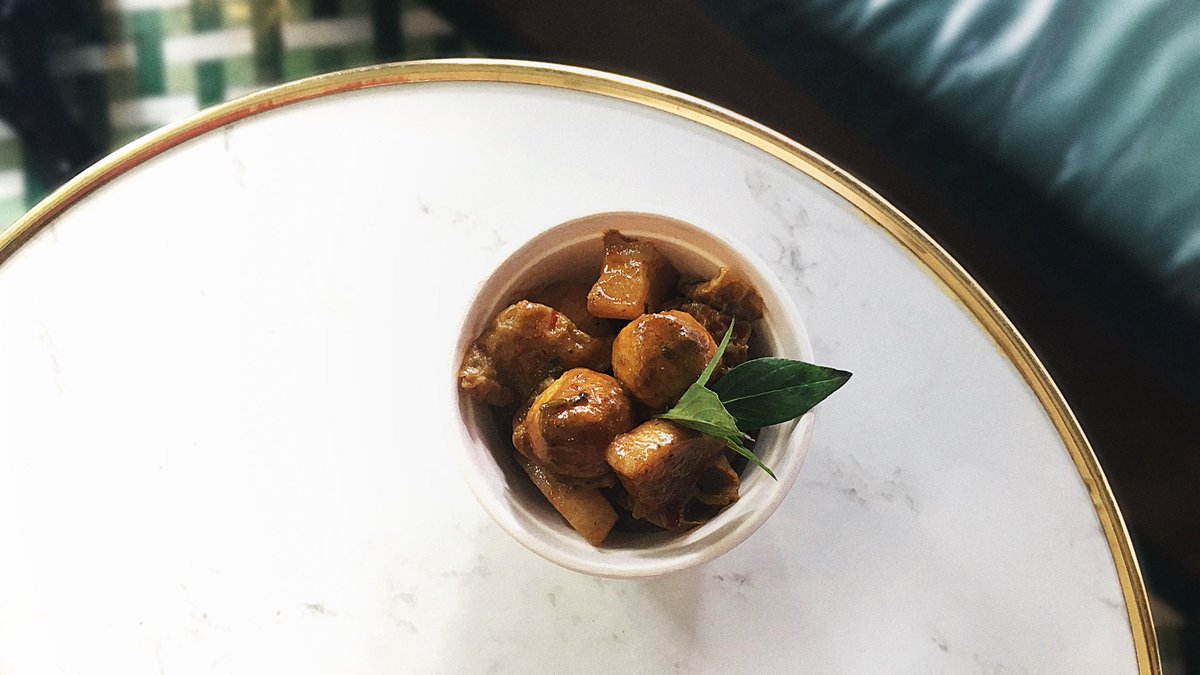 8unhouse tweet media