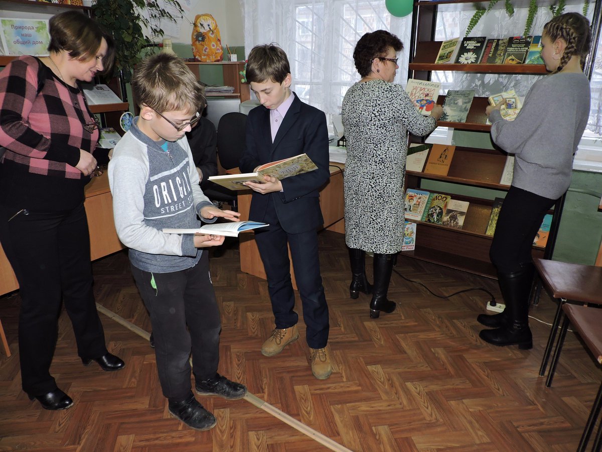 #неделяжк  Мы  участвуем во  Всероссийской неделе "Живая классика" в библиотеках.
