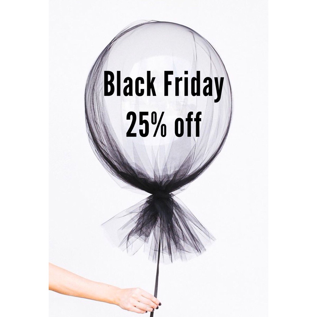 Llega el Black Friday a Mirandoalmar 🎉 Hoy tienes 25% de descuento en toda la carta. Llama y reserva tu mesa. Después de una mañana o un día de compras nada mejor que una buena paella 😋 nhamiiiiii 🍽🥂 #restaurant #mirandoalmar #maremagnum #comida #cena #barcelona #blackfriday