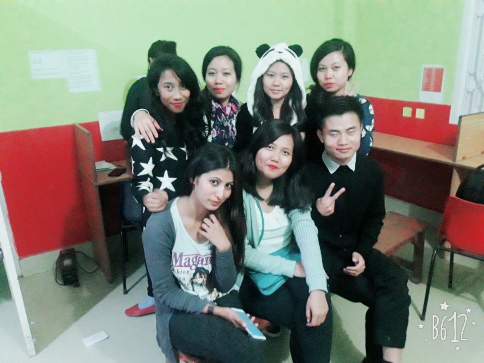 odssonline's tweet photo. "We're all working together, that's the secret." -Sam Walton
#ODSS #fridayfun #bts #office #officelife #work #team #teamwork #TeamImphal #happyteam #officefun #funatwork https://t.co/GIYMzpYDYp