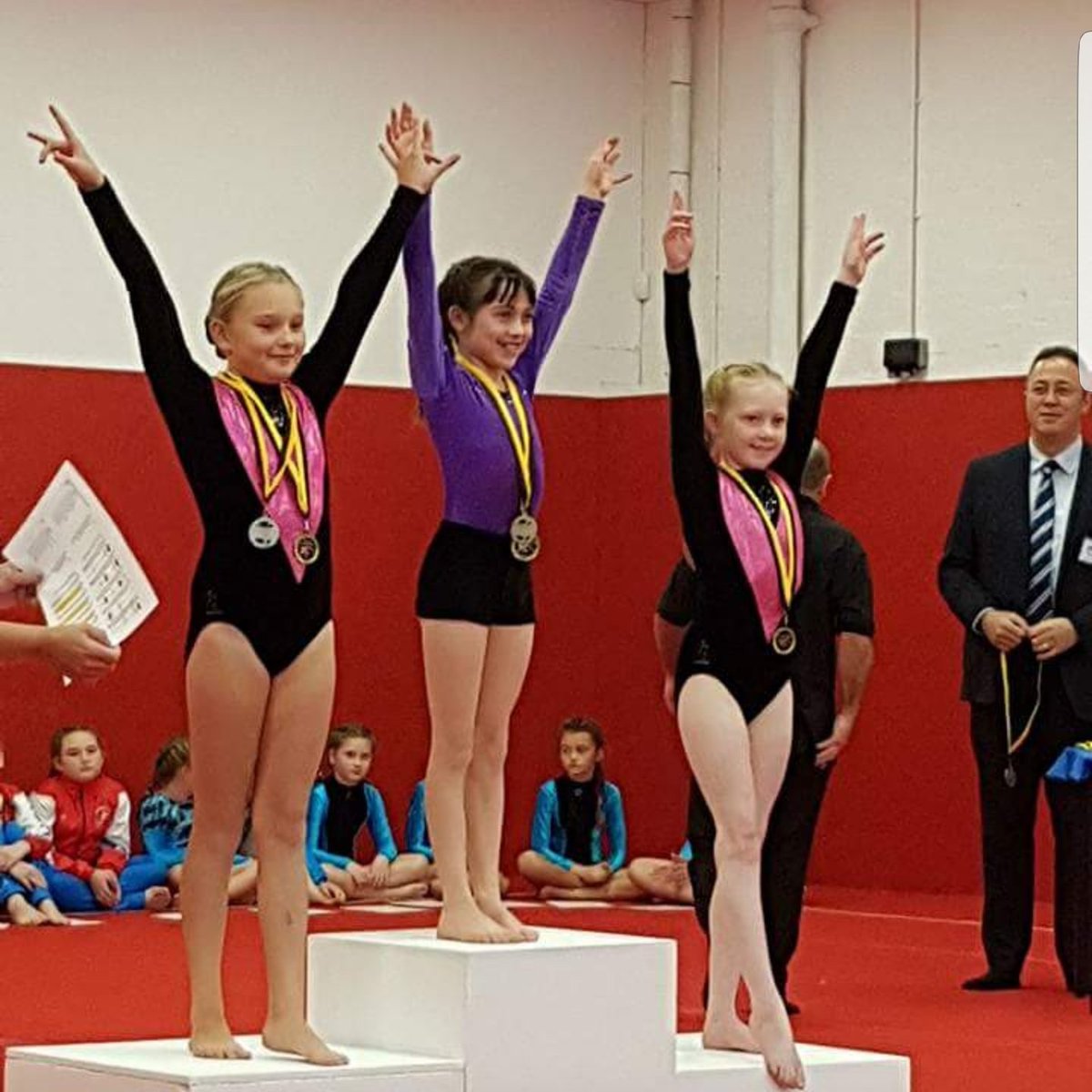 LILAVIGARS's tweet photo. What I and many other Coaches do on our days off.
More Gymnastics 🥇🥈🥉 https://t.co/QukoZDLmzN