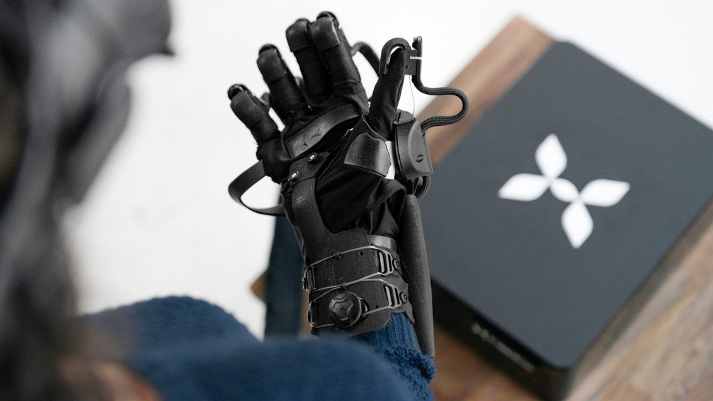 IgnitecStudio's tweet photo. #VR is about to become more immersive - @HaptX_inc have created introduces the world’s first industrial-grade haptic gloves - https://t.co/KI4QkUGbDe #Tech #AI #Innovate #Productdesign #Ignitec #Haptic https://t.co/yQTRtv2KBV