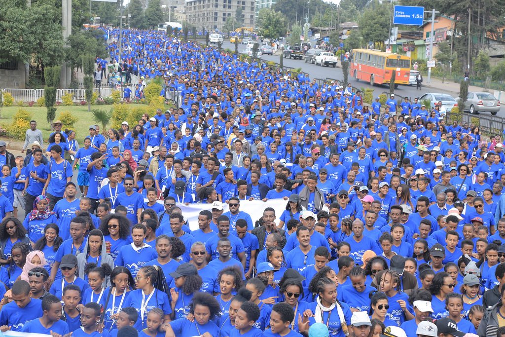 WDD's tweet photo. 112 countries went blue for #diabetes this #WDD. View our image gallery and keep on sending your pictures! https://t.co/yNm6ly9UCQ https://t.co/gZMbp3y5Rc