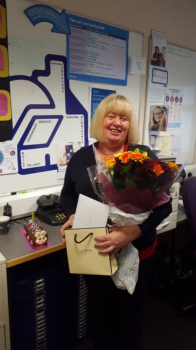 DebbieMc29's tweet photo. Happy 50th Birthday to our Fitzy 🎁🎈🎉🍸🎂 enjoy Celebrating xx https://t.co/1YoIZwniTu