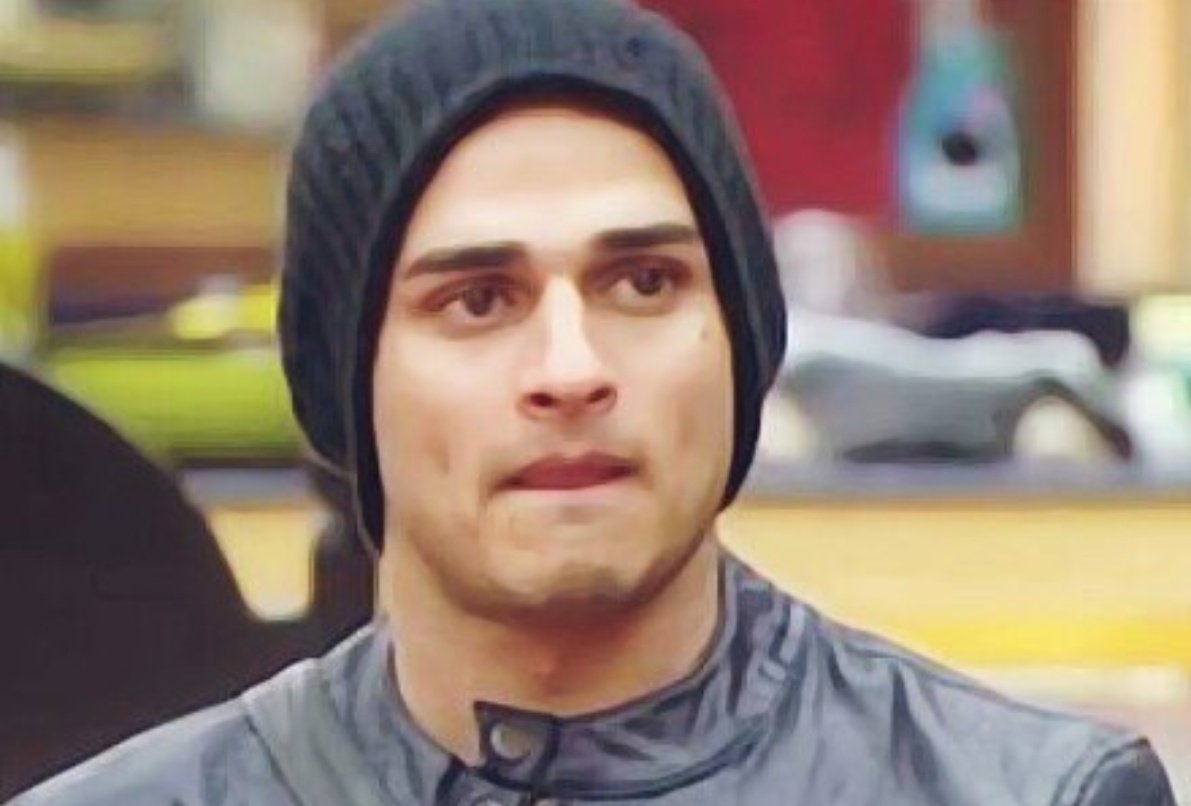 BiggBossChannel's tweet photo. #BiggBoss11 #BB11 #BiggBoss ARE U A #PriyankSharma FAN IN @BiggBoss? 
RT🔃 IF YES 
LK❤ IF NO https://t.co/RDDWuUxTH9