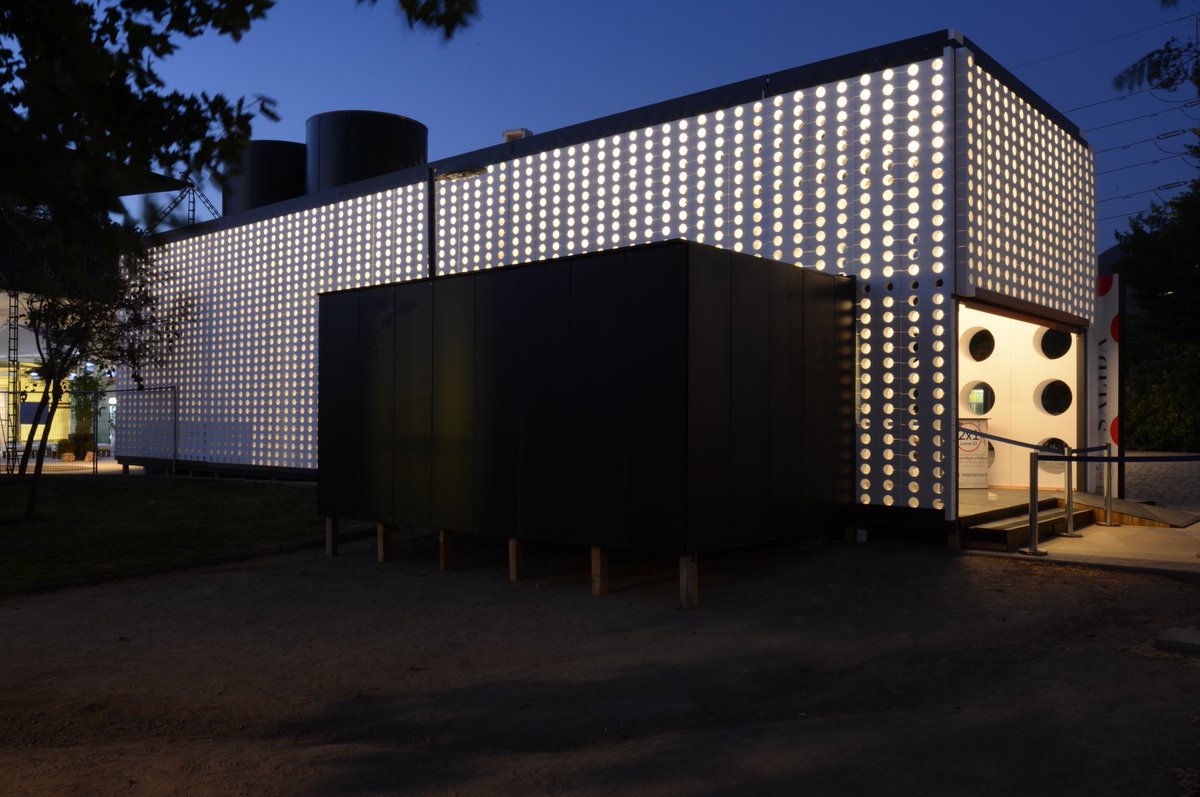 AislapolChile's tweet photo. Les presentamos The Grater Pavilion, Nuevo Pabellón de Acceso a Bazar ED, Parque Bicentenario, diseñado por @marcelo_sarovic construido con Piezas Especiales de #EPS fabricadas por #Aislapol Chile. #diseno #arquitectura https://t.co/lLl9QawhG2