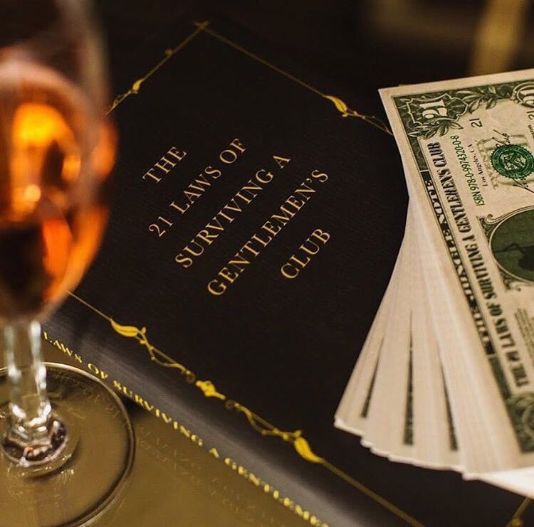 VarsityClubBks's tweet photo. 🚨 Black Friday Sale 🚨

“To live is to suffer, to survive is to find some meaning in the suffering.” - Friedrich Nietzsche 

#THE21LAWSOFSURVIVINGAGENTLEMENSCLUB 
A rare book written from the Patron’s POV.

https://t.co/NXPmFzGkEc https://t.co/psRWsNay1A