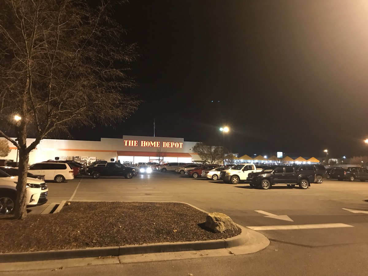 Store #1 was a hit! Nice job Marvin and Team #1st BF as a SM! @ChrisBergHD <a href="/LayneThome/">Layne Thome</a> <a href="/AngelaWires/">Angela Wires</a>