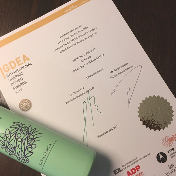 _Meteorito_'s tweet photo. Ya tenemos en el estudio nuestro certificado de Excelencia de #Veredictas. Os invitamos a leer el nuevo post sobre nuestro proyecto seleccionado. https://t.co/gG29lA1M88
#meteorito #meteoritoestudio #estudiodiseñovalencia #packaging #bestpackaging #awards #igdea #veredictas https://t.co/ws20wcRPMH
