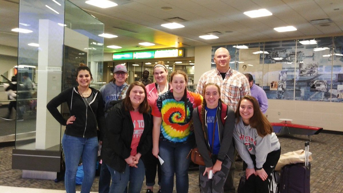 olehicks's tweet photo. @OhioChristian #Emergencymanagement students & Salvation Army volunteers are in route to Puerto Rico to serve disaster survivors. @SalArmyEDS @OCU_SGB https://t.co/xQgCqGnJjD