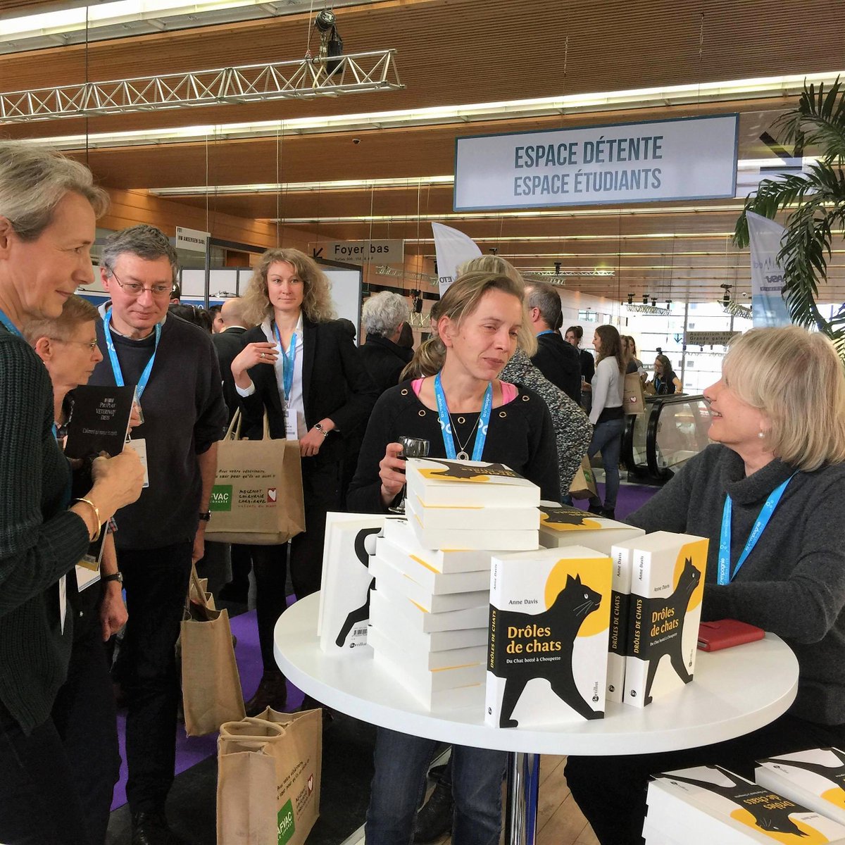 Ceva_France's tweet photo. #AFVAC2017 Venez découvrir le nouveau programme #CevaCatExpertise 🐱 sur notre stand #Innovation #Vétérinaires https://t.co/7KJT8XmLHt