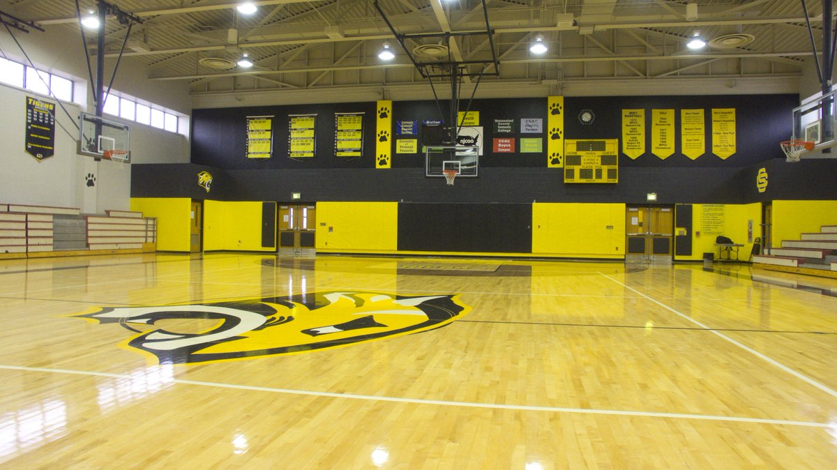 Timetogetfitt68's tweet photo. A picture of our gym at South Campus was taken by drone to capture how amazing this place can be for our students. https://t.co/Ud7fcPJp69
