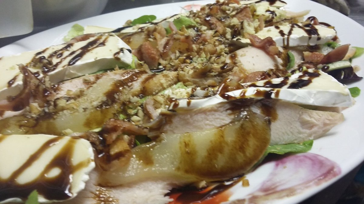 CafeFarmstead's tweet photo. When you want to be healthy on a Friday!
#salad #healthy #chicken #friday #farmsteadcafe https://t.co/ZhCOTZET9n