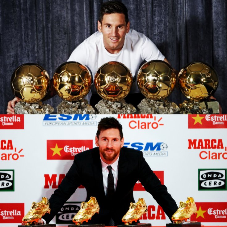 InvictosSomos's tweet photo. El primer futbolista en TODA la historia que puede tener esta imagen: 5 Balones de Oro y 4 Botas de Oro. Su legado y fútbol va más allá de los premios, pero éstos también están de su lado. EL MEJOR DE TODOS. 🇦🇷 https://t.co/5EmVoQuZX3