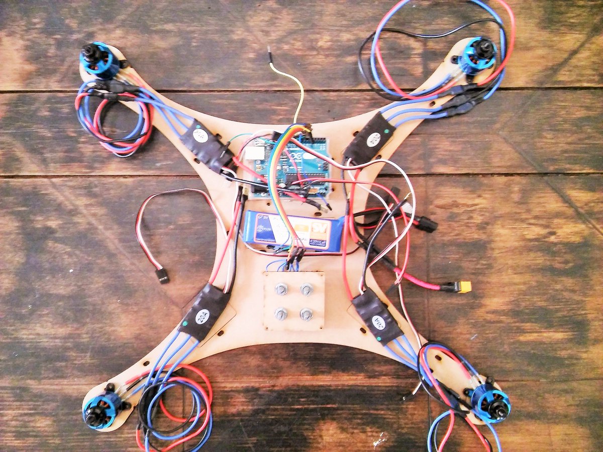 gpereyrairujo's tweet photo. Fotos de los talleres de construcción de drones de código abierto en Argentina 🇦🇷 y Chile 🇨🇱, con @PazByC ✌️✊, inspirados por @GOSHCommunity y @aeracoop , y con el apoyo de @intaargentina @CONICETDialoga @KCE2017 y @numies_cl #openhardware #openscience https://t.co/0jA0Tdgp2N