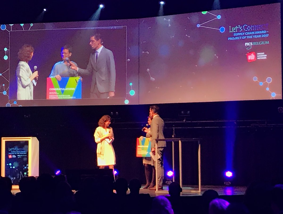 Vlerick's tweet photo. Yesterday we gave away a free seat for the core modules of our Executive Master Class in Supply Chain Management at the Supply Chain Award event. Also interested to join one of our Supply Chain programmes? #SCA17 Find out more: https://t.co/XGQdNLaJqv https://t.co/Vv0W6Qt5vq