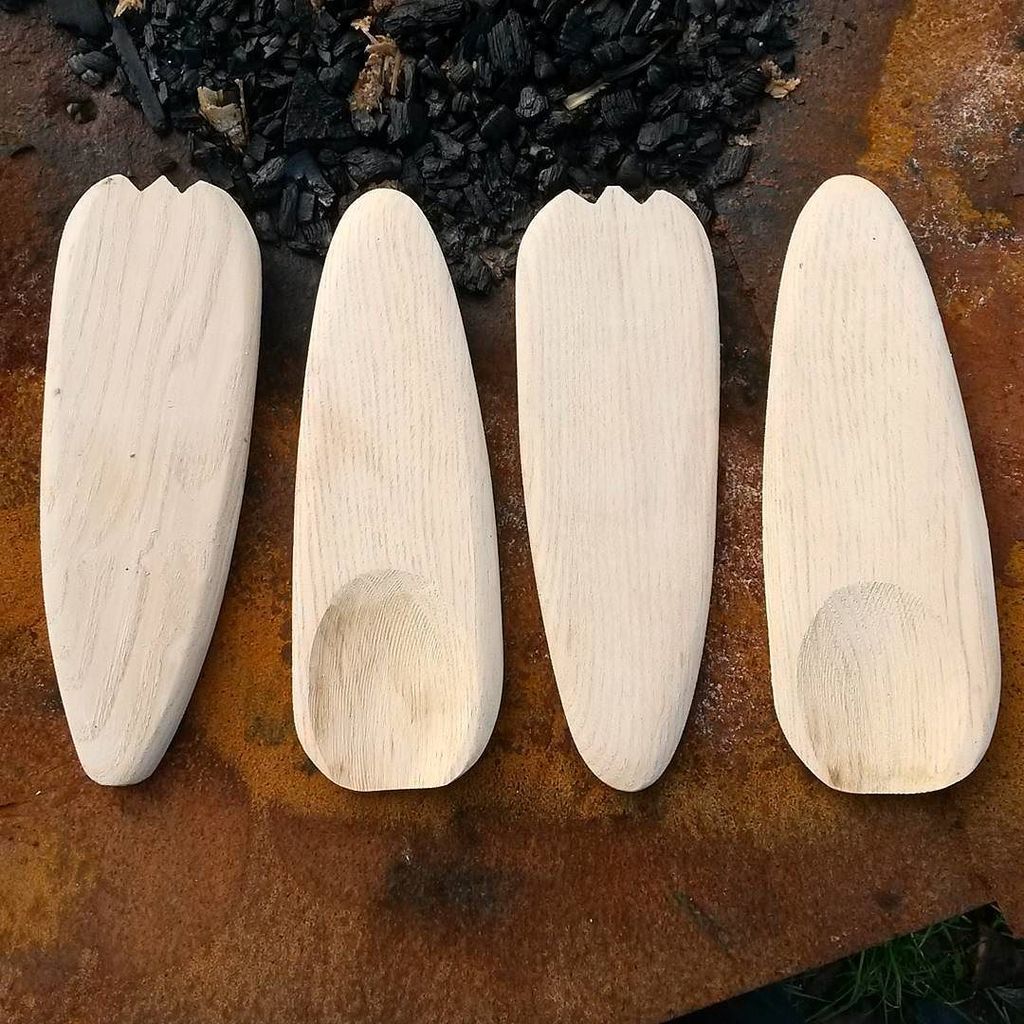 BeatrixMaker's tweet image. Getting some salad cutlery ready for Christmas fairs! Quite excited about these ☺

#wood #tools #christmasmarket #gifts #spoons forks