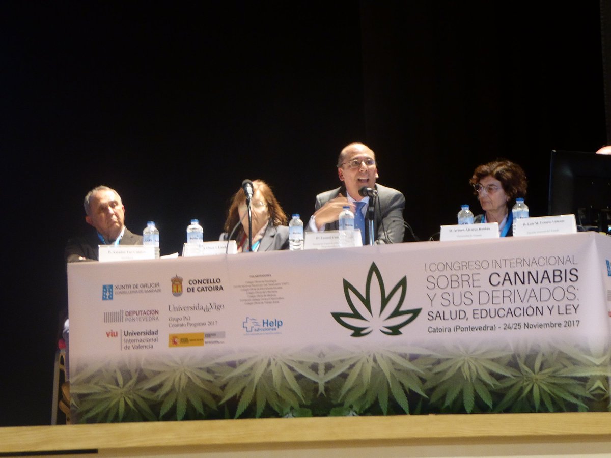 H_Madera_'s tweet photo. #Uriarte de la Fiscalía del Estado asegura que la actividad de los #CSC es delito a la vez que reconoce no haber leído el informe #MuñozSoto
Reconoce que los #CSC son un producto de la prohibición y que es mandar a los tribunales un problema político

#CongresoCannabis https://t.co/JzOsfcwuFh