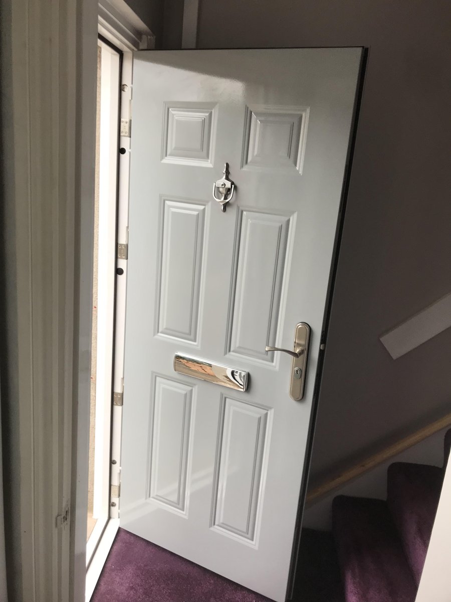 lathamsdoors's tweet photo. High security doors can be classy too! Another great #installation from one of our happy customers, keep your home secure this winter https://t.co/hXcwsA6bUJ
#stayclassy #steeldoor #security #frontdoor #howsafeareyou #secure #purple #panelled #doorporn #homesweethome #fbf #tgif https://t.co/Vr4DFCzIuz