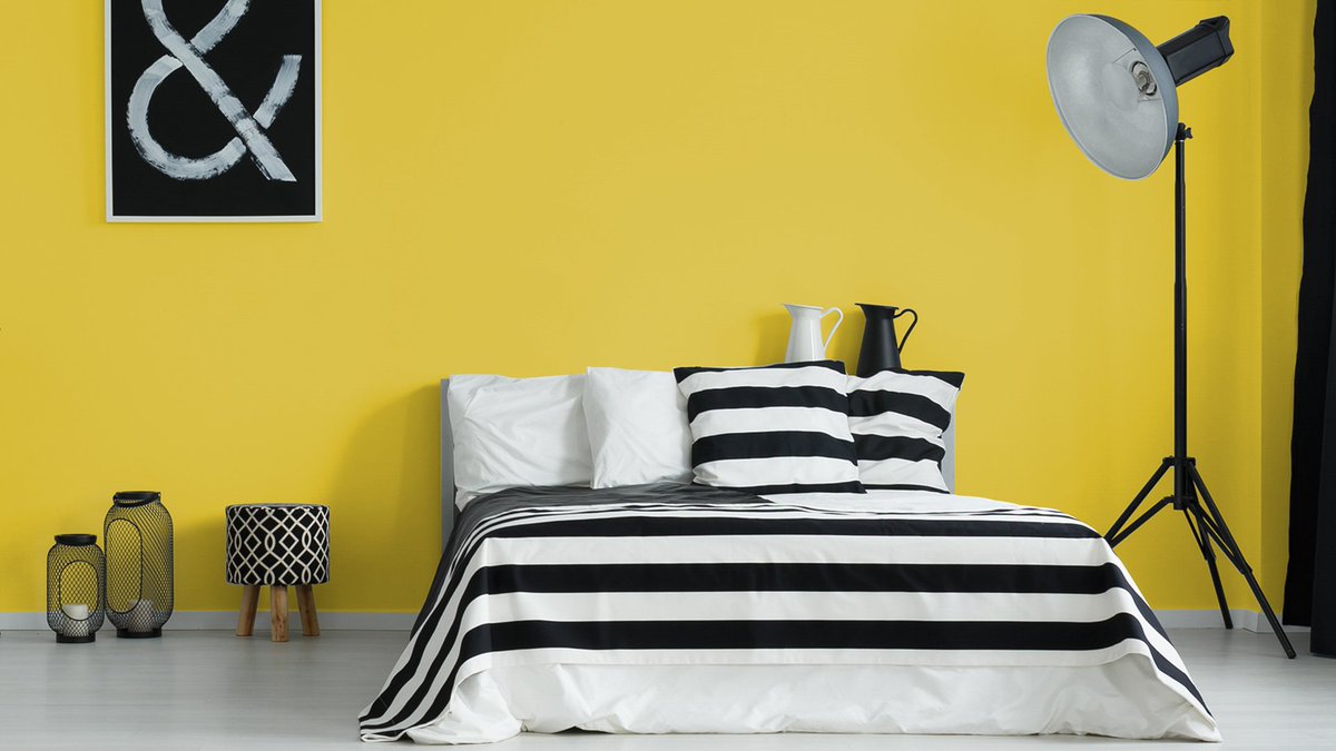 hellocouchbed's tweet photo. What's black and white and comfy all over? #hellocouchbed https://t.co/UtAqkivKwa