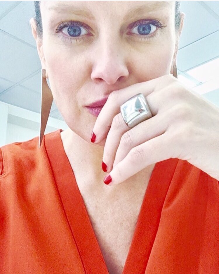 NovaAccesorios's tweet photo. Hermosa @VarinaDeCesare ❤️ - “Acá brillando con las tendencias de @NovaAccesorios .” #novaaccesorios #novatips https://t.co/fY1hCFKZcX