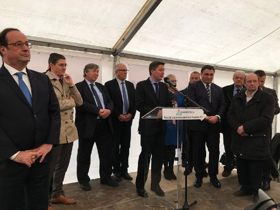 Prefet19's tweet photo. Inauguration de la nouvelle usine #Gainotech #AgglomérationDeTulle en présence de @fhollande L’Etat accompagne tous les territoires https://t.co/5n6HoJgMH7