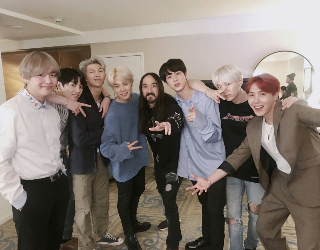 libooon's tweet photo. #MicDropRemix https://t.co/J0zJNRFBqh