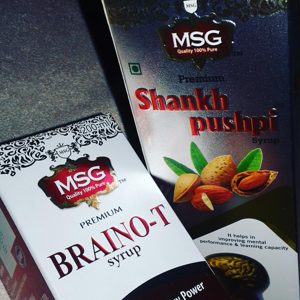 Gurpanthinsan's tweet photo. Dimagi karya bhut ho rha hai aajkal, to mujhe iski jroorat pdi.
#BrainTonic
#MSG 's #BrainoT & #ShankhPushpi
Enhance memory power learning capacity.
Thank you Dr @Gurmeetramrahim ji & @MSGAllTrading for providing us #msgpureproducts https://t.co/sxInYDZMTF