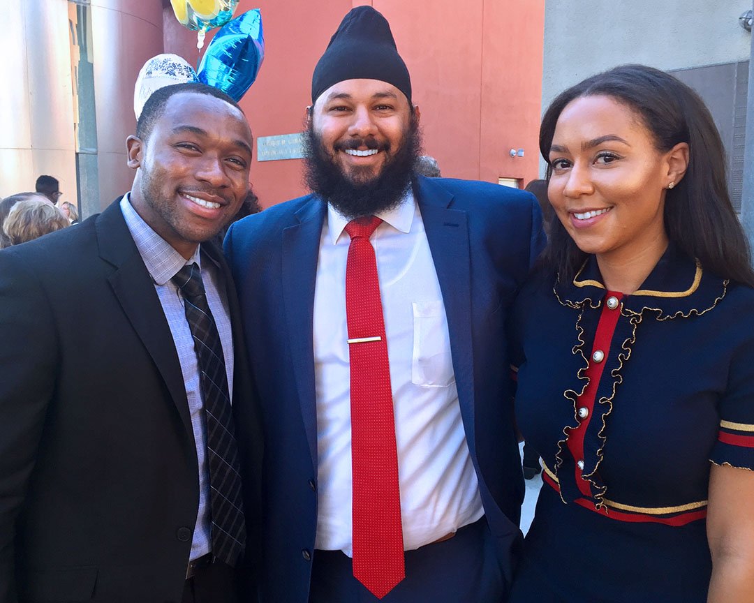 LoyolaLawSchool's tweet photo. Smiles all around! #LLSSwearingIn #LLS https://t.co/R138MsaUmC