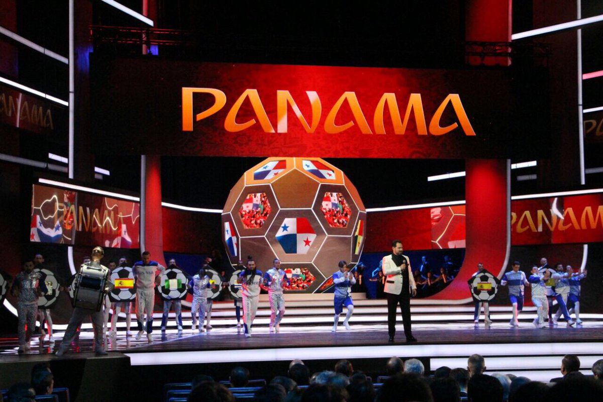¡Postal para el recuerdo! Que orgullo fue ver el nombre PANAMÁ 🇵🇦 en el #SorteoMundial, nuestro primer sorteo de cara a <a href="/fifaworldcup_es/">Copa Mundial FIFA 🏆</a>. #PanamáPaRusia